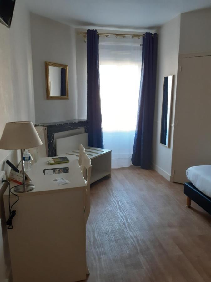 Logis Hostellerie Du Cheval Blanc Sainte-Maure-de-Touraine Eksteriør bilde