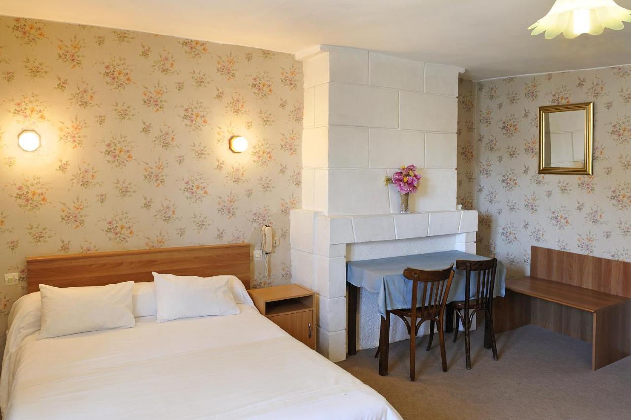 Logis Hostellerie Du Cheval Blanc Sainte-Maure-de-Touraine Eksteriør bilde